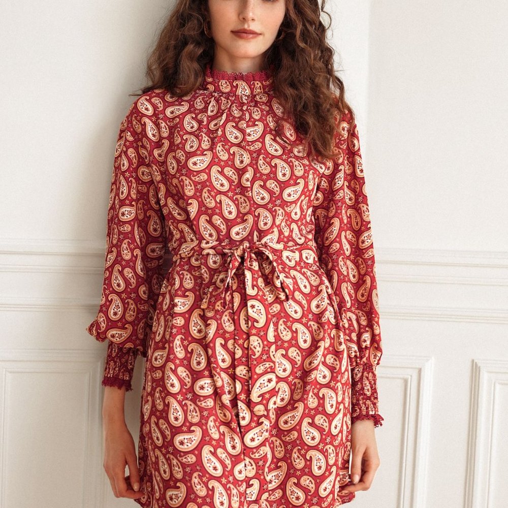 New Frenchy Paisley Print Shirred Cuff Belted Dress - Picture 8 of 8